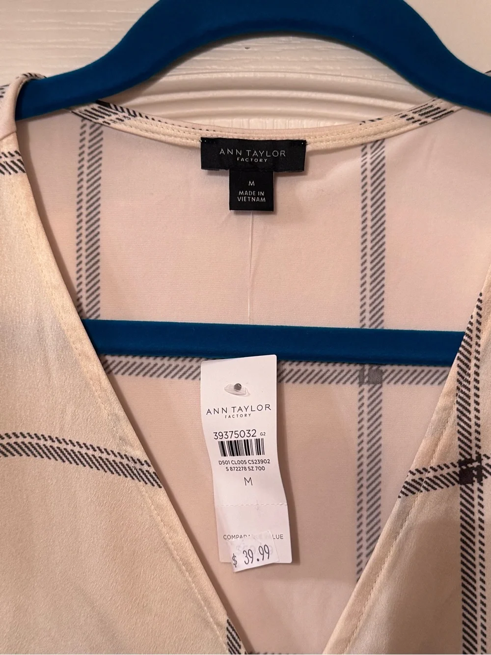 New ! Ann Taylor Cream Button-Front Windowpane Blouse